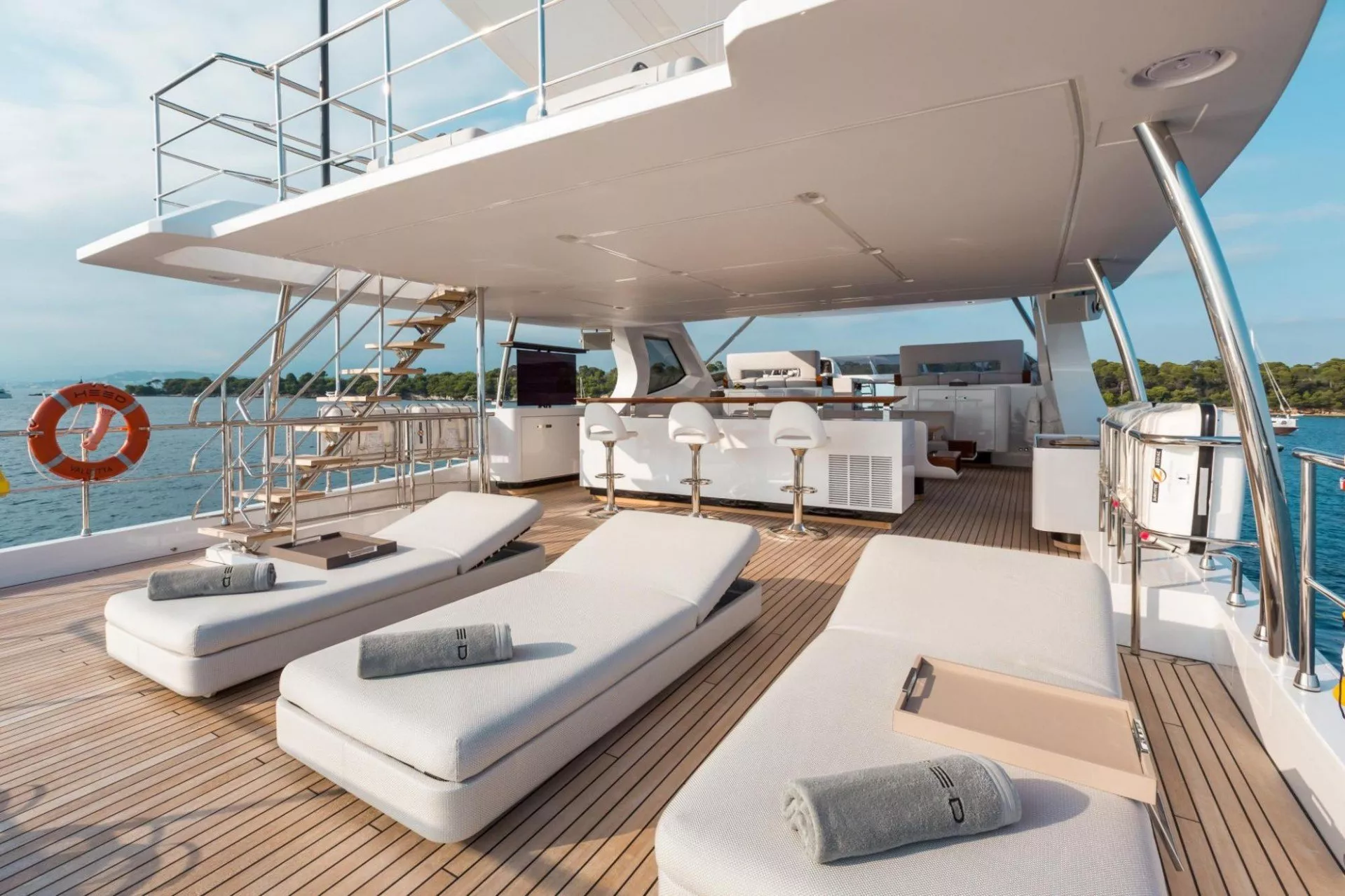 https://dev-api.arconyachts.com/storage/media/18684/conversions/882_8680612448-optimize.webp