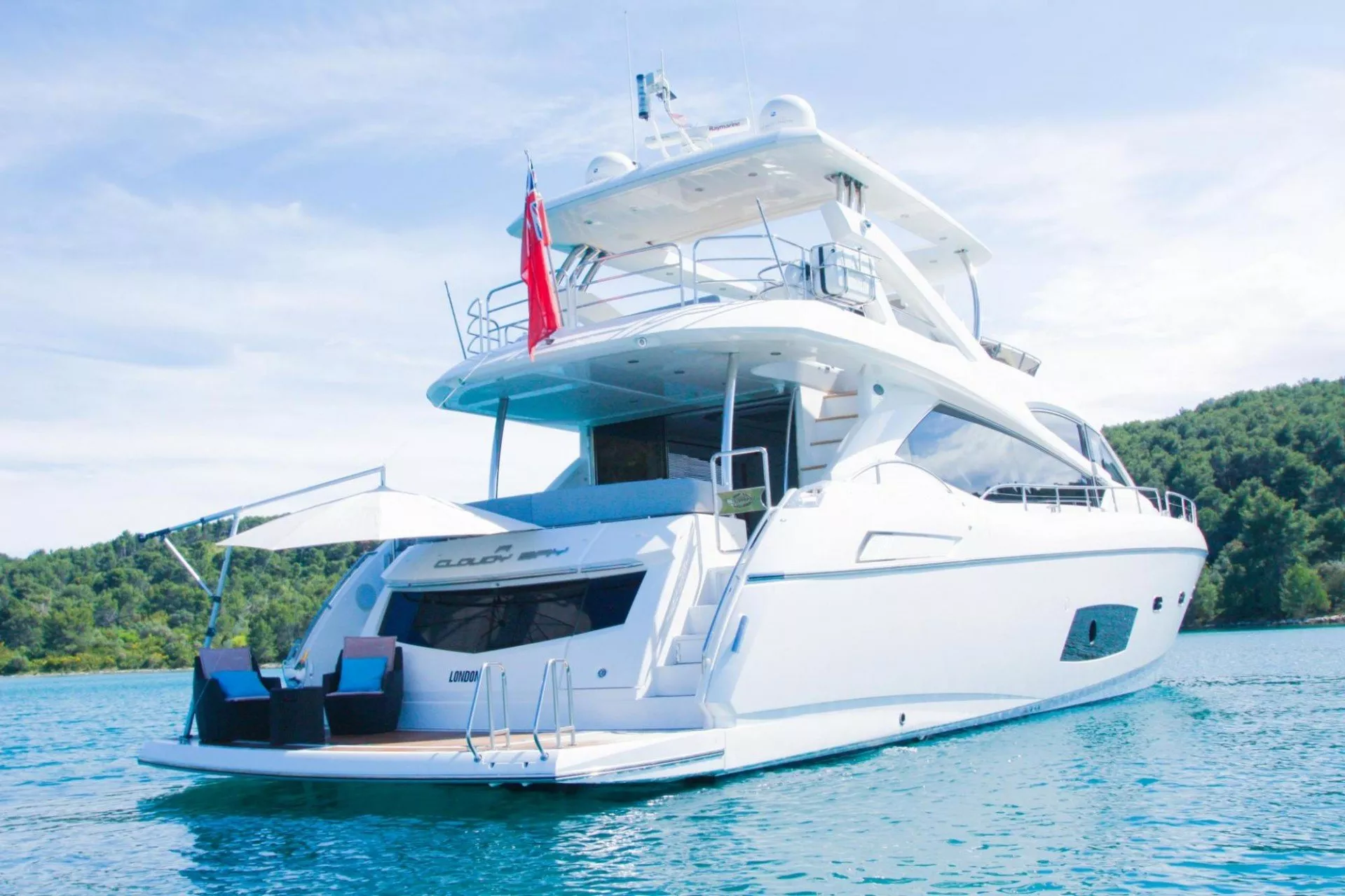 https://dev-api.arconyachts.com/storage/media/18715/conversions/880_1853787850-optimize.webp