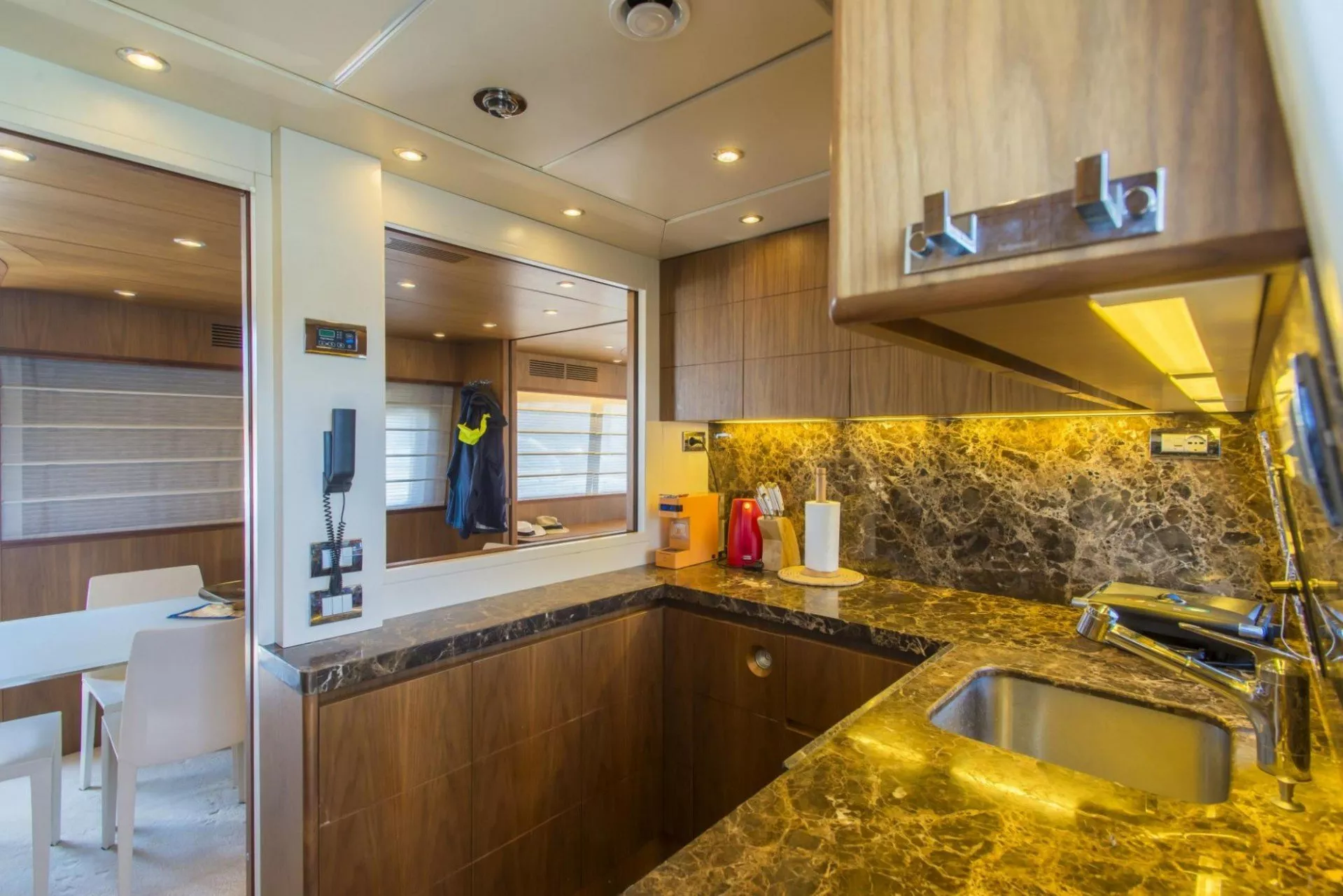 https://dev-api.arconyachts.com/storage/media/18868/conversions/875_6847214259-optimize.webp