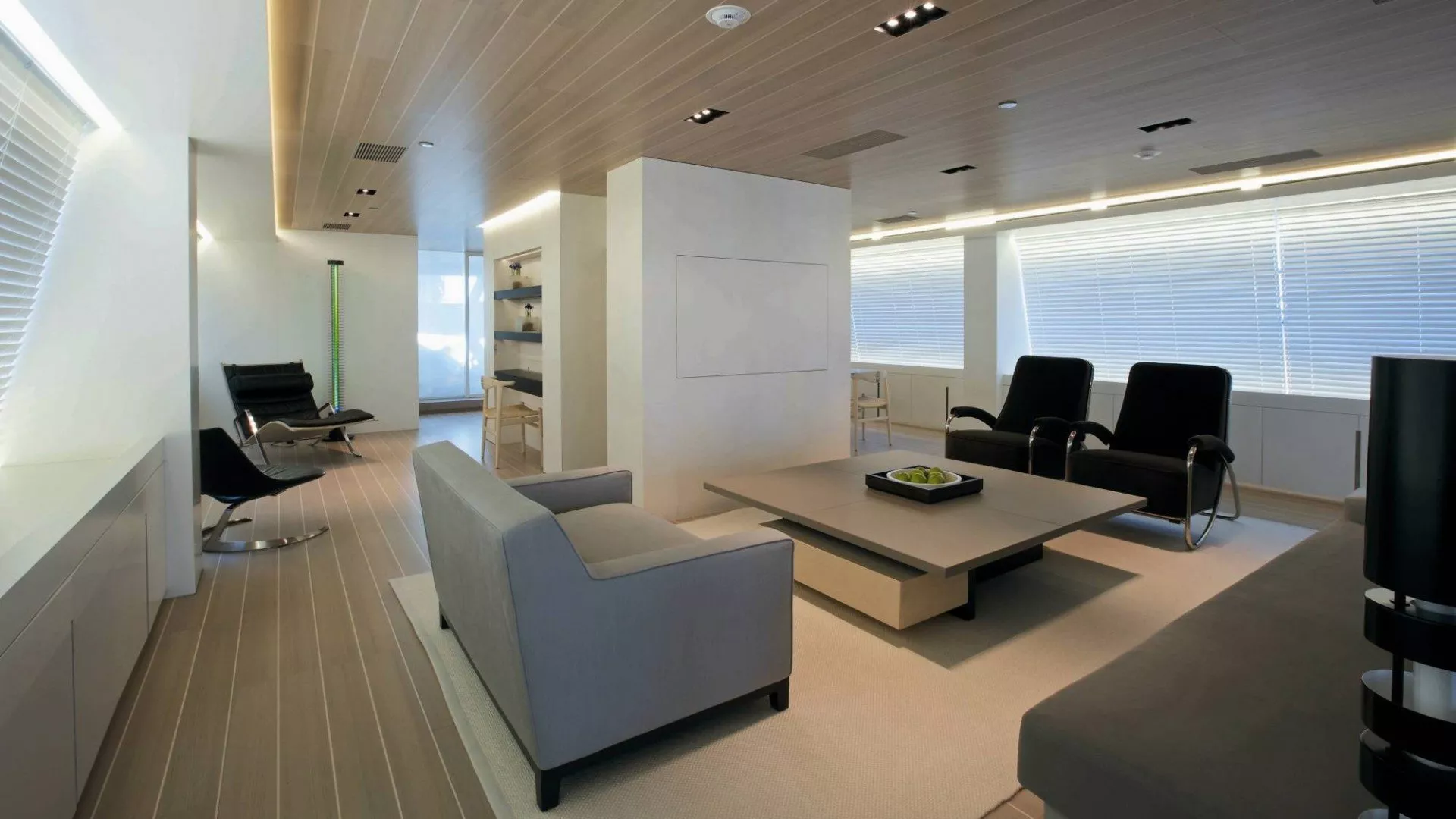 https://dev-api.arconyachts.com/storage/media/19251/conversions/861_6494531684-optimize.webp