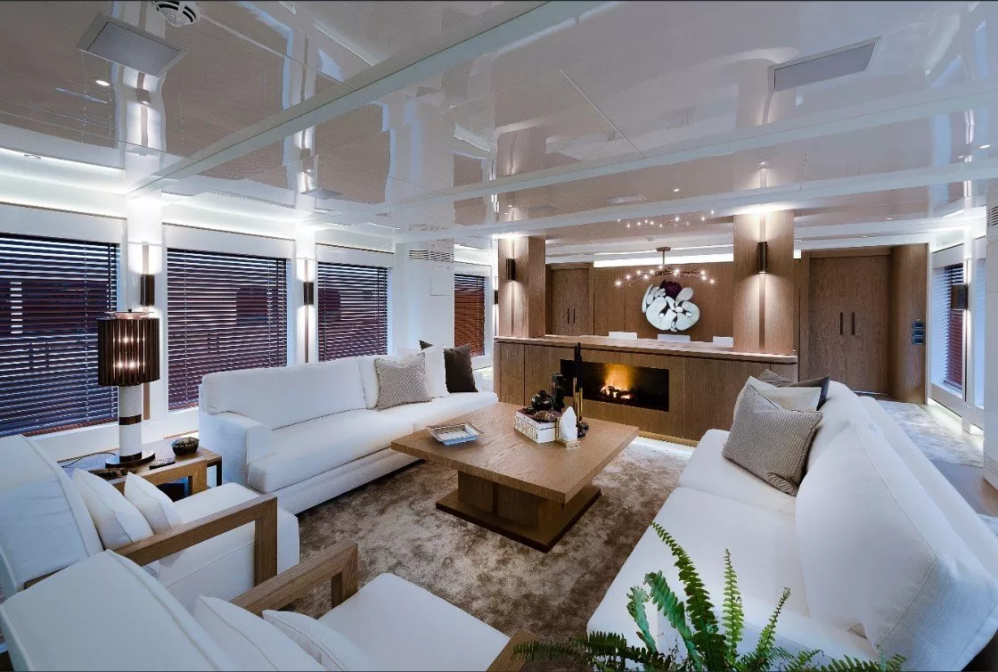 https://dev-api.arconyachts.com/storage/media/19287/conversions/860_0988933206-optimize.webp