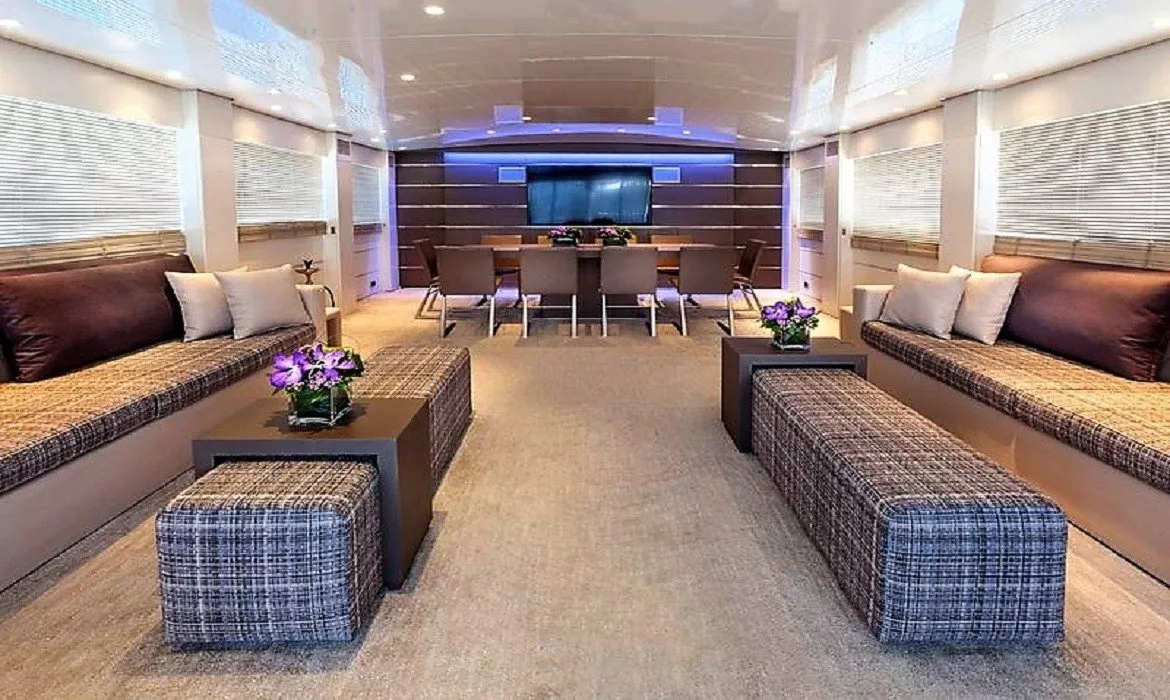 https://dev-api.arconyachts.com/storage/media/19396/conversions/282_7156016967-optimize.webp