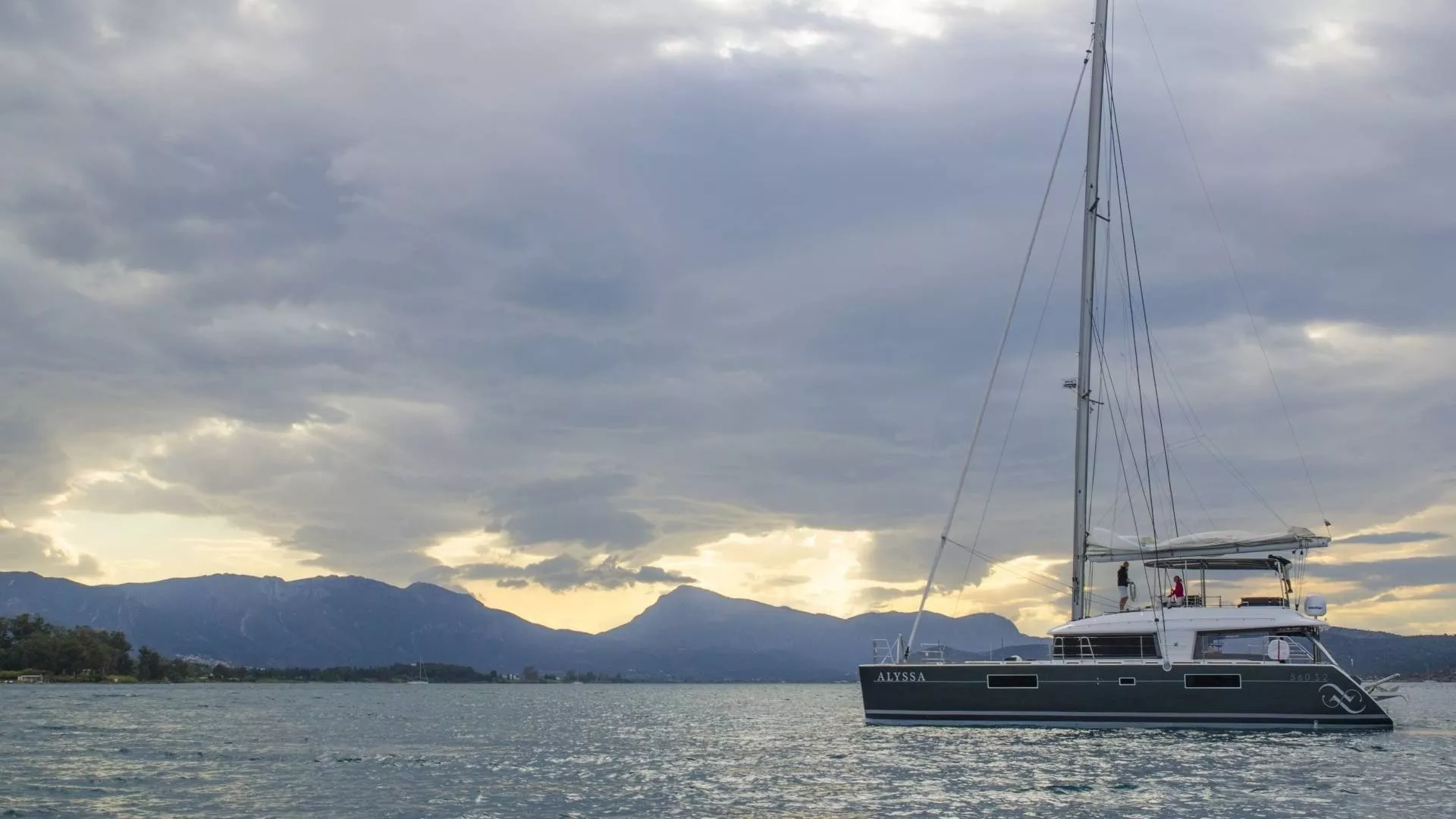 https://dev-api.arconyachts.com/storage/media/19570/conversions/851_7820165492-optimize.webp