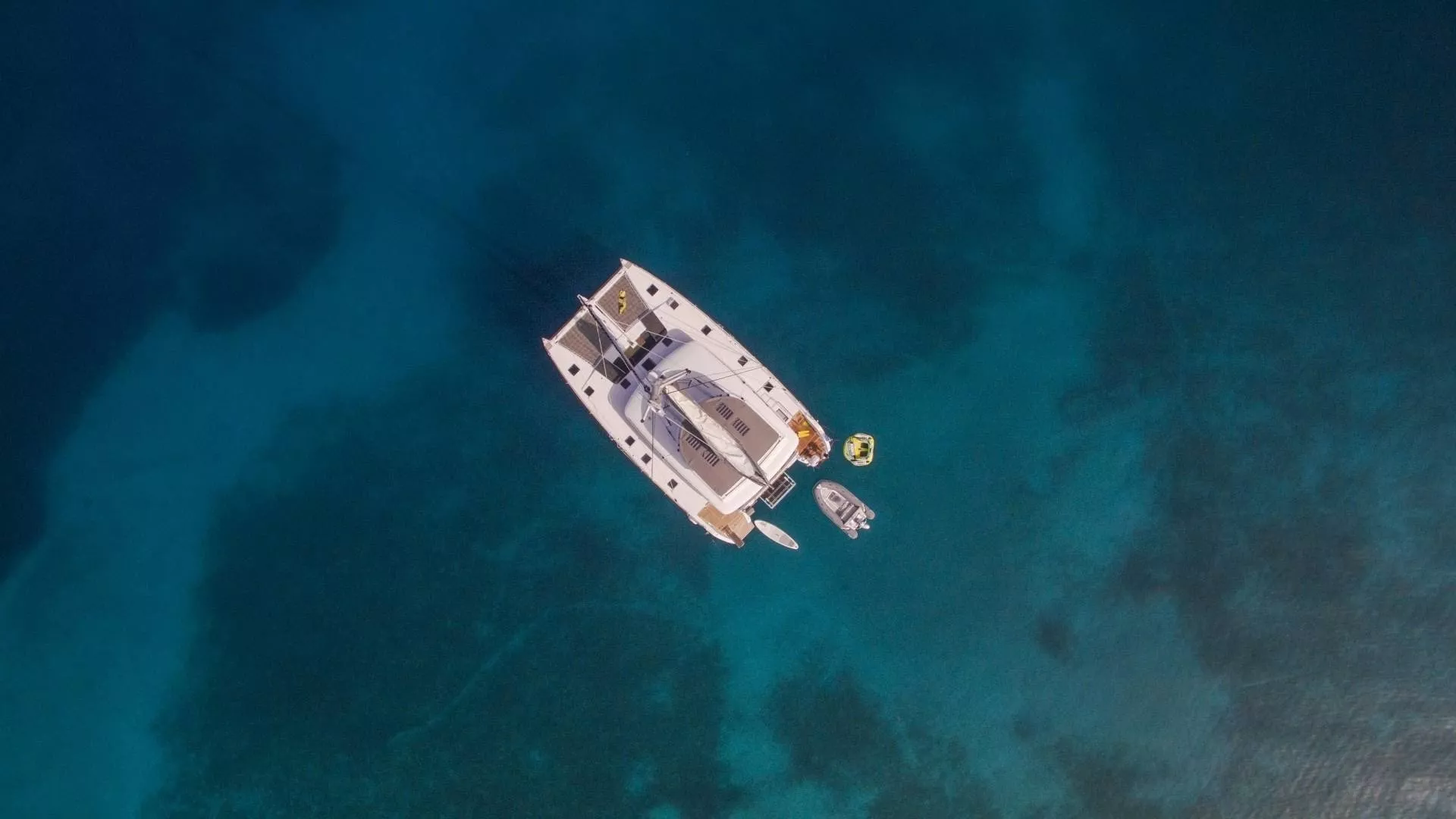 https://dev-api.arconyachts.com/storage/media/19574/conversions/851_3999634139-optimize.webp