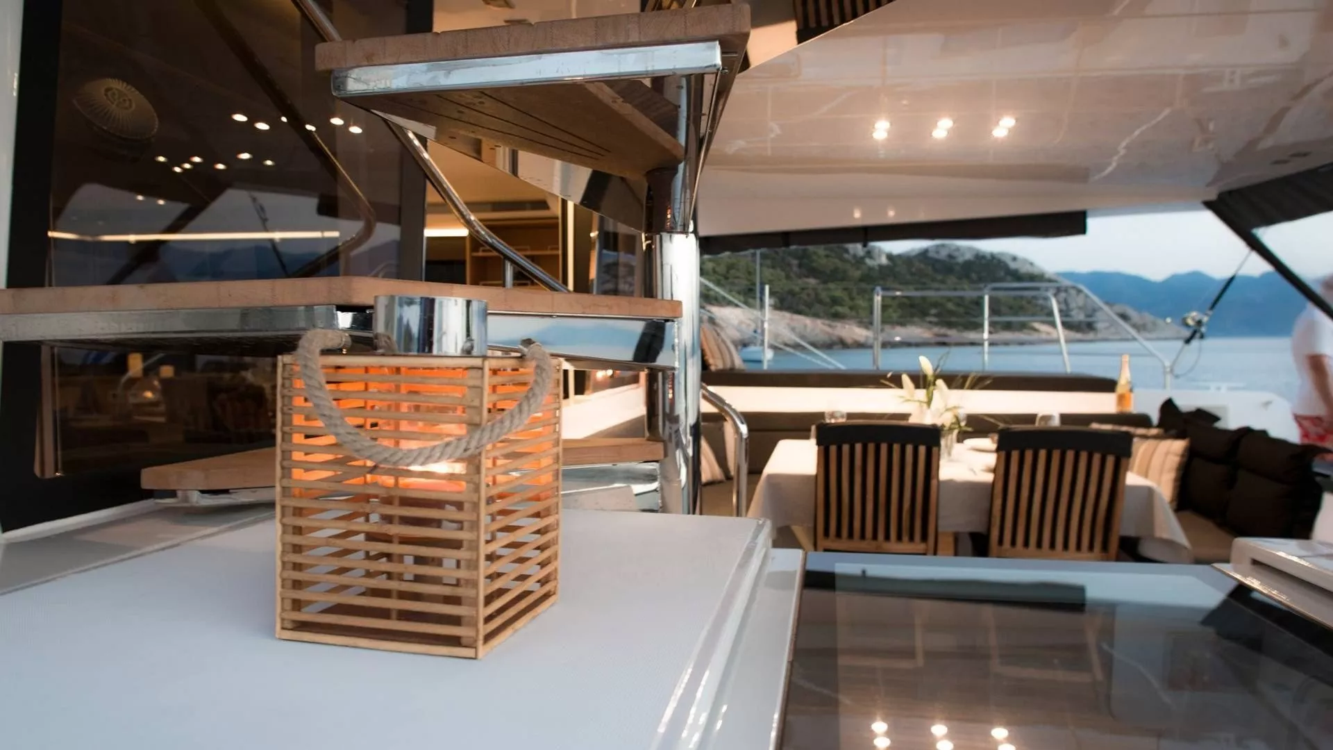https://dev-api.arconyachts.com/storage/media/19578/conversions/851_5721066675-optimize.webp
