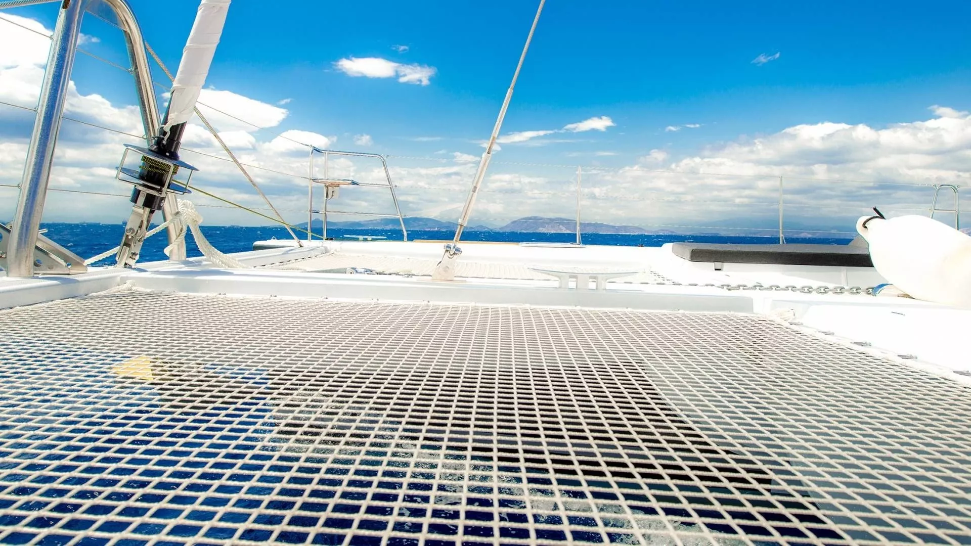 https://dev-api.arconyachts.com/storage/media/19609/conversions/851_6937495848-optimize.webp