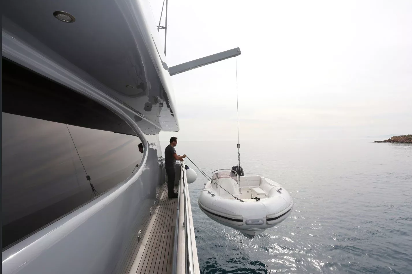 https://dev-api.arconyachts.com/storage/media/19680/conversions/849_0956736875-optimize.webp