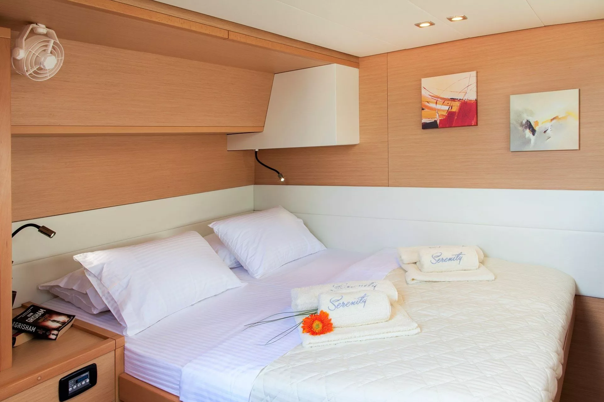 https://dev-api.arconyachts.com/storage/media/19773/conversions/844_0135227507-optimize.webp