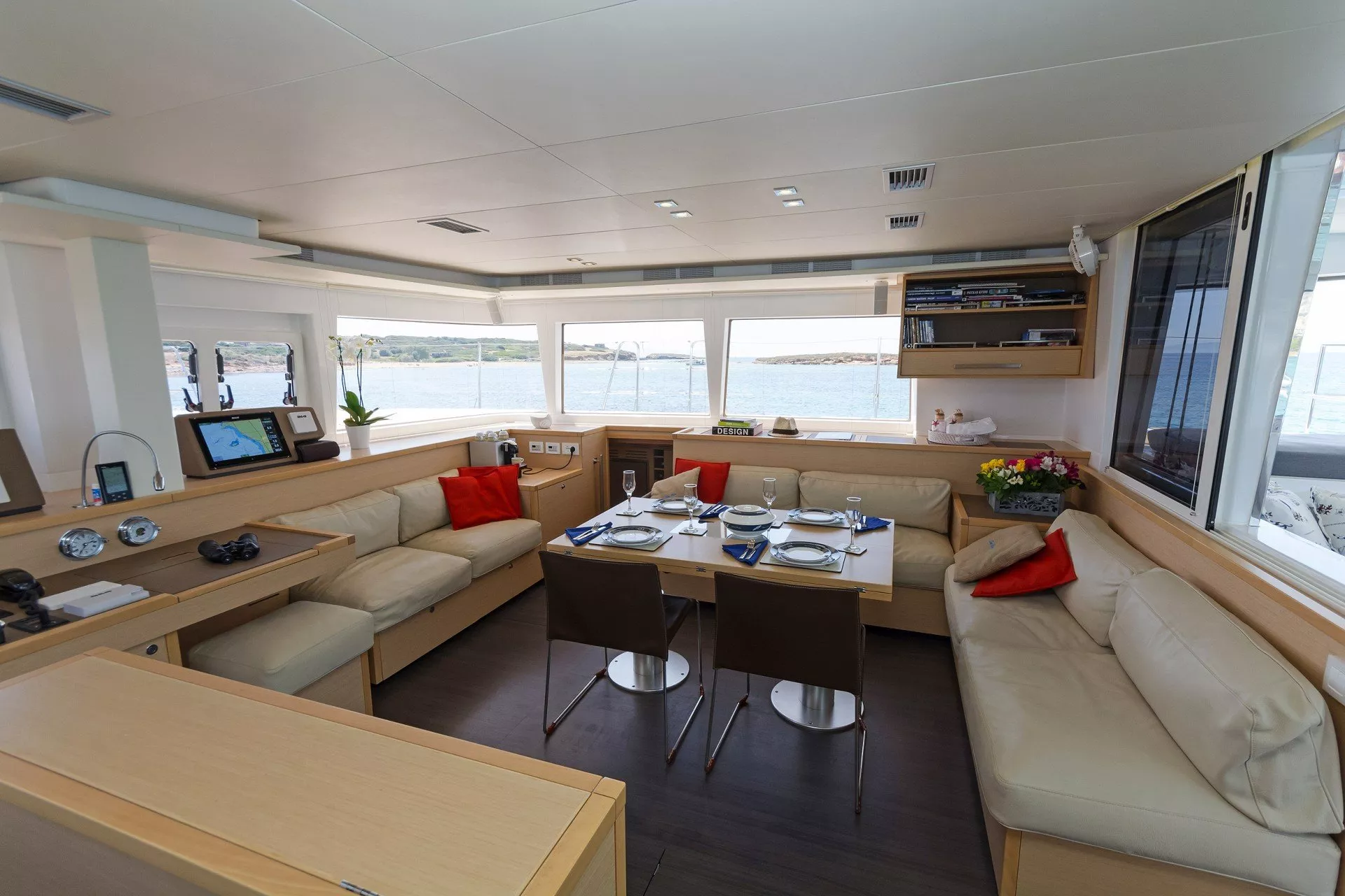 https://dev-api.arconyachts.com/storage/media/19814/conversions/842_7955962011-optimize.webp