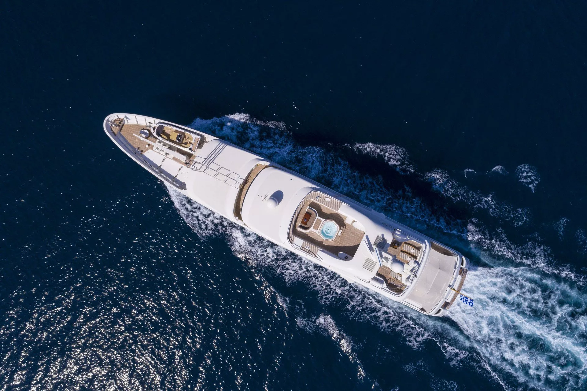 https://dev-api.arconyachts.com/storage/media/19824/conversions/843_9078641259-optimize.webp