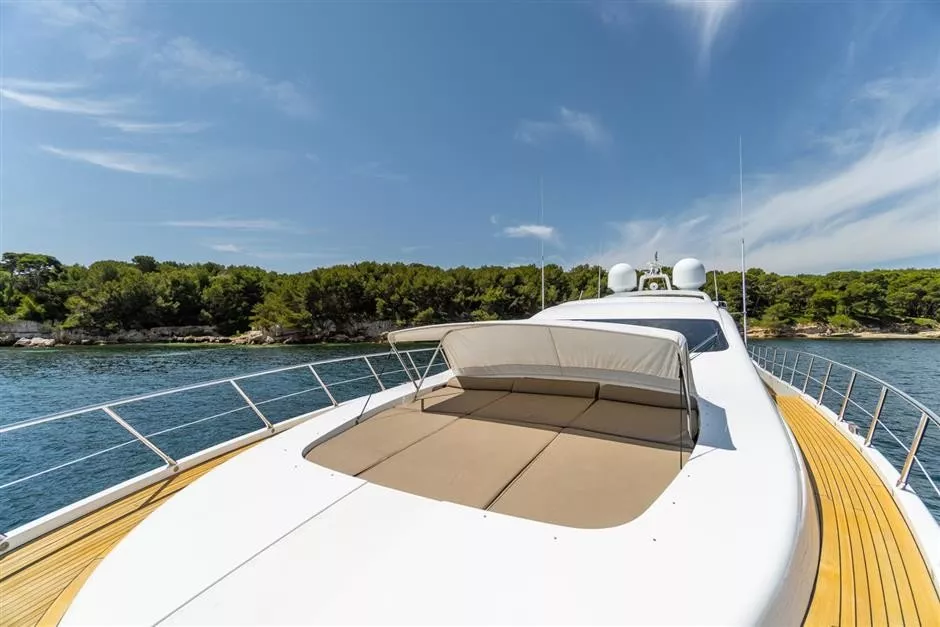Mangusta DELHIA