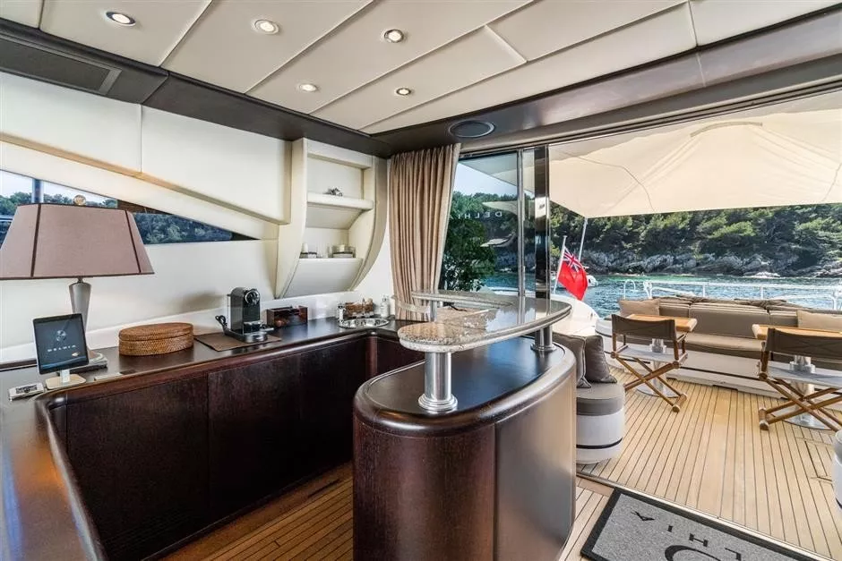 https://dev-api.arconyachts.com/storage/media/20121/conversions/832_6297469475-optimize.webp