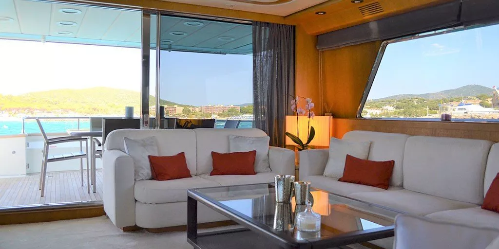 https://dev-api.arconyachts.com/storage/media/20133/conversions/831_3083439063-optimize.webp