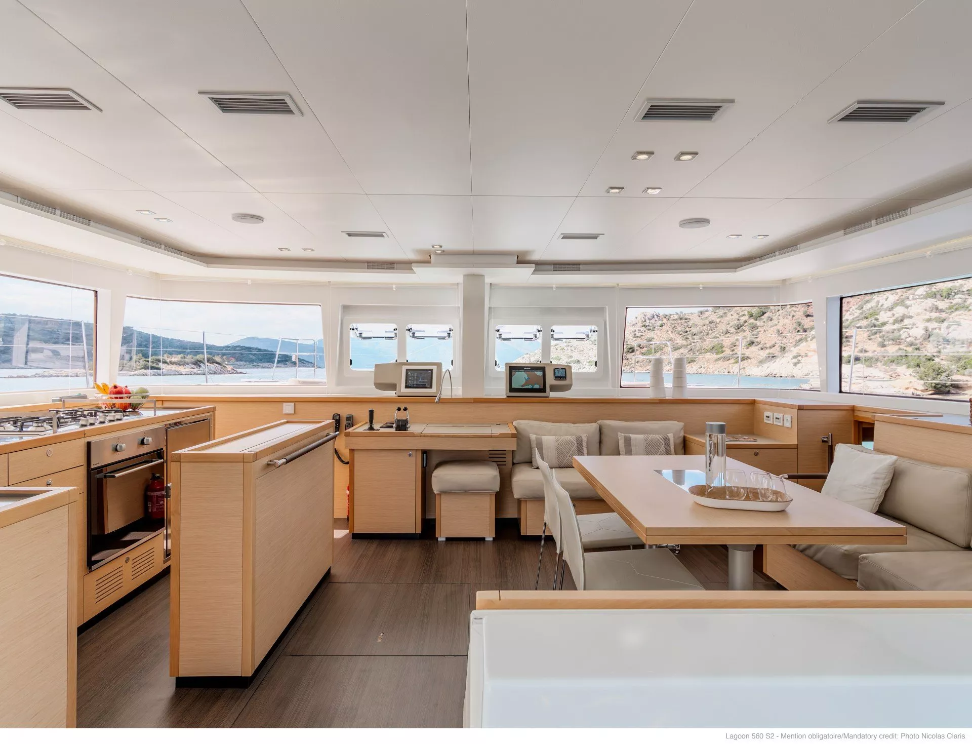 https://dev-api.arconyachts.com/storage/media/20164/conversions/830_3907864015-optimize.webp