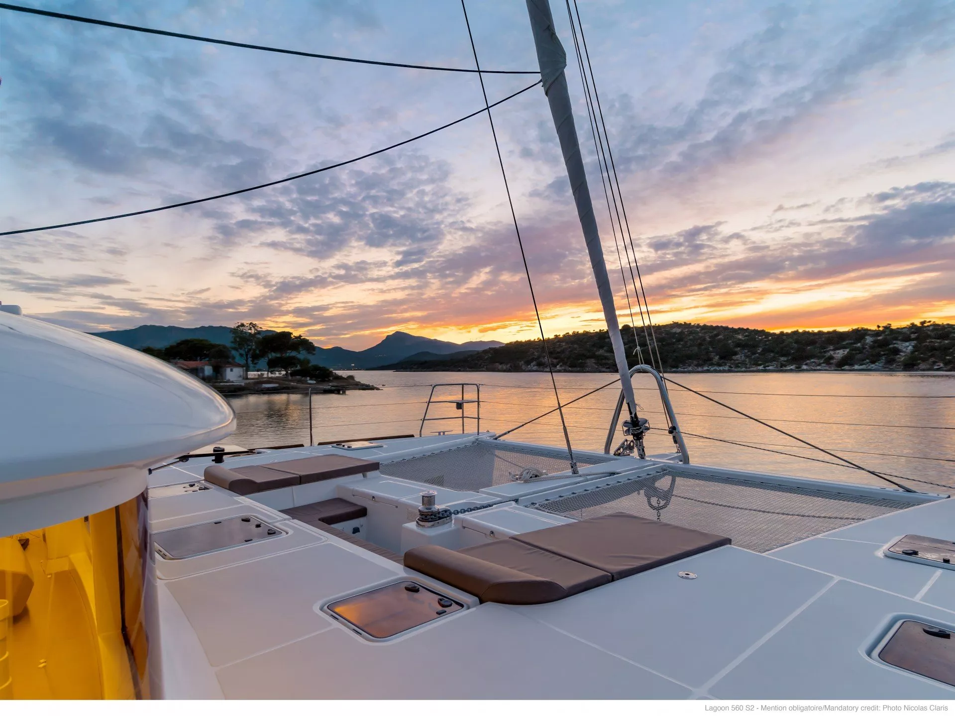 https://dev-api.arconyachts.com/storage/media/20184/conversions/830_5897260571-optimize.webp