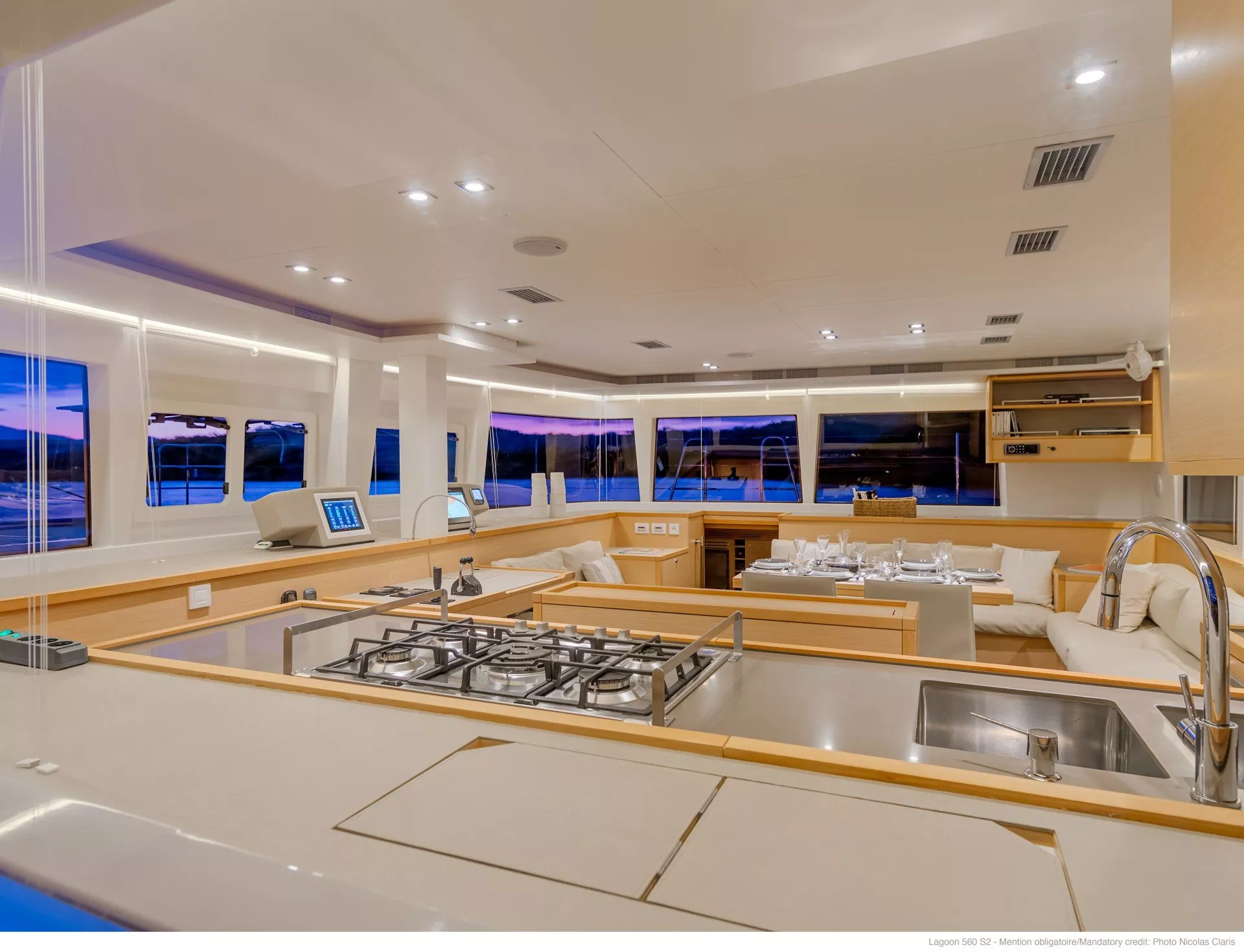 https://dev-api.arconyachts.com/storage/media/20185/conversions/830_8640798344-optimize.webp