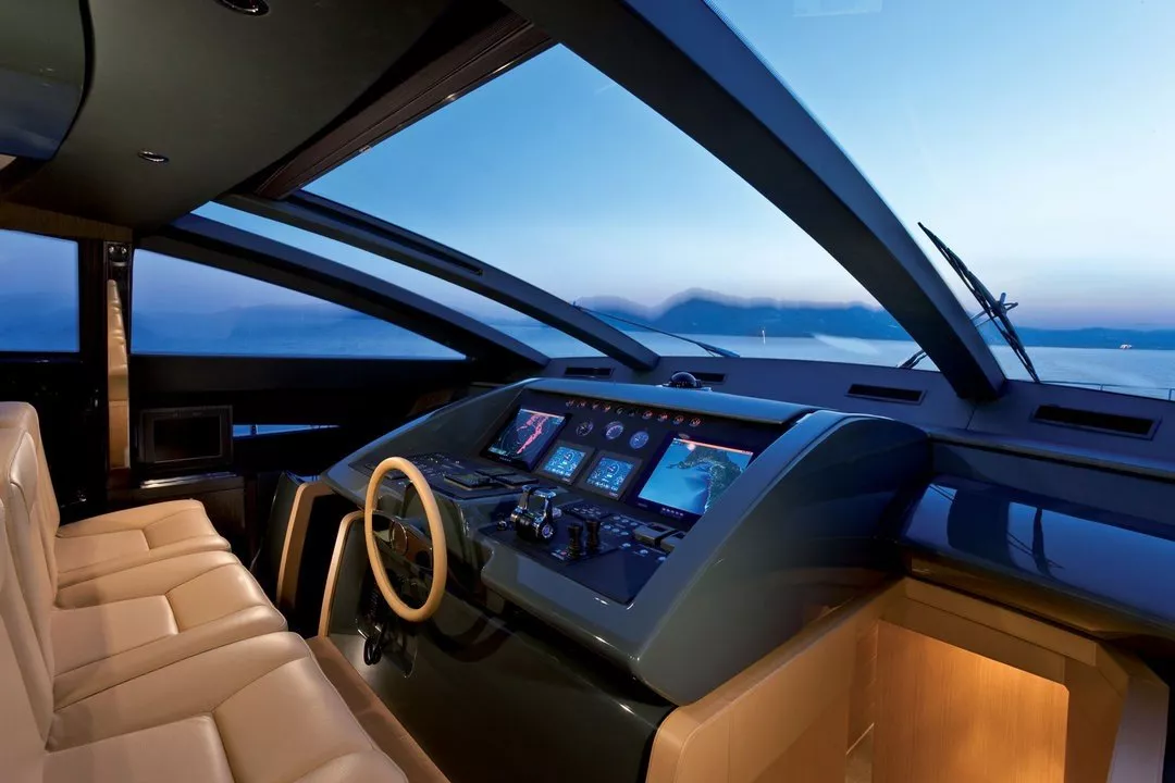 https://dev-api.arconyachts.com/storage/media/20231/conversions/828_4224941530-optimize.webp