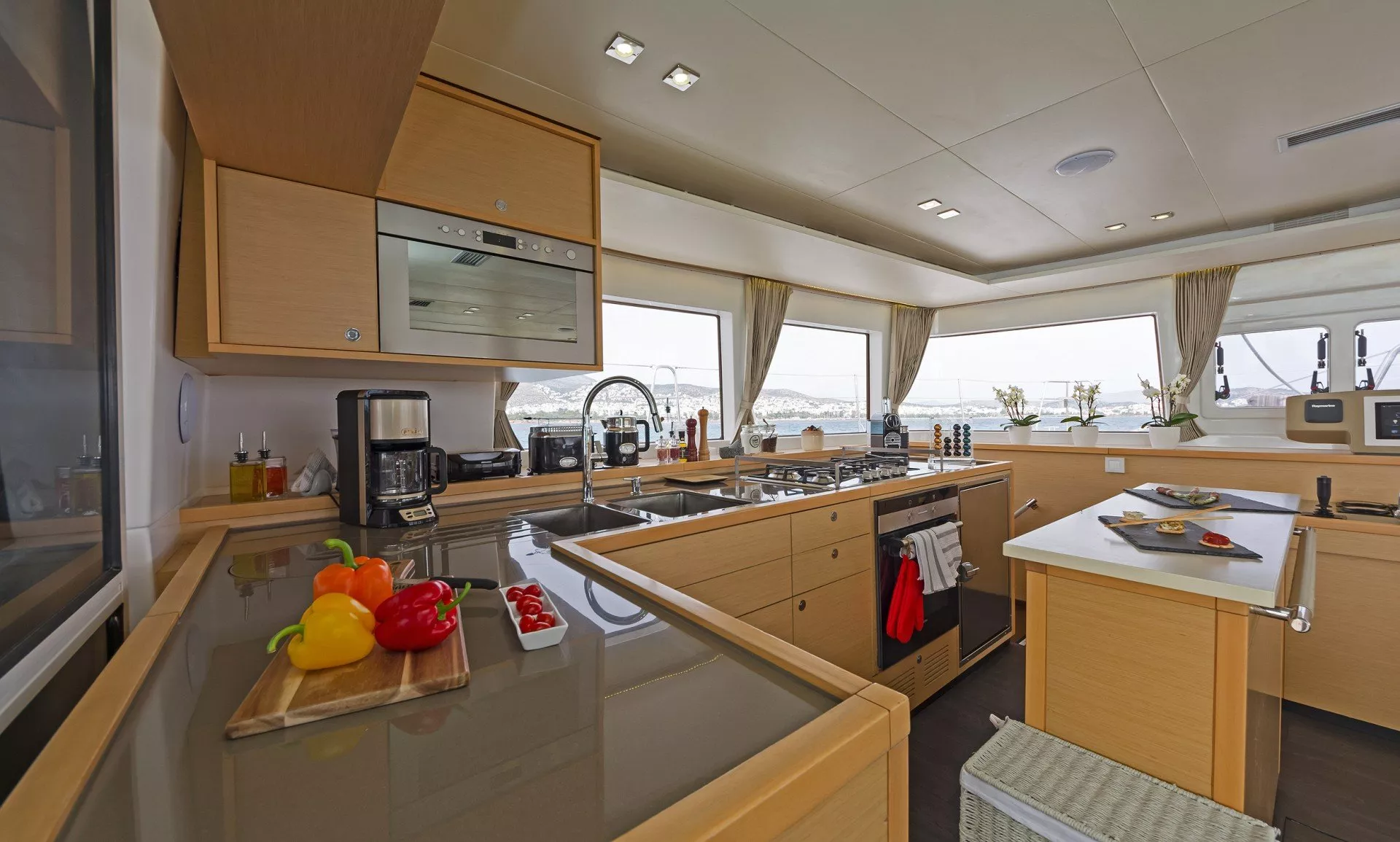 https://dev-api.arconyachts.com/storage/media/20255/conversions/827_1051485017-optimize.webp