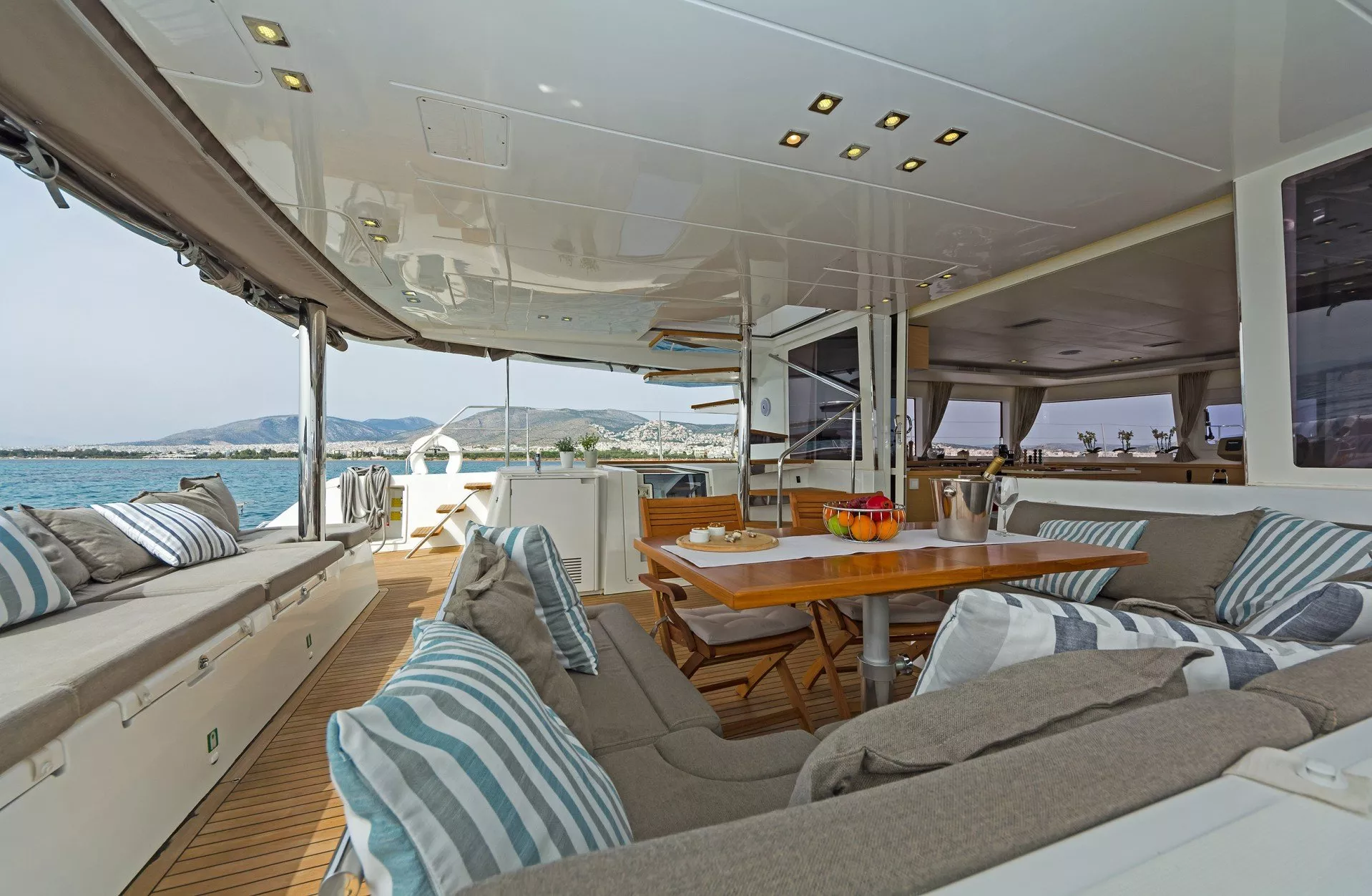 https://dev-api.arconyachts.com/storage/media/20258/conversions/827_0696684409-optimize.webp