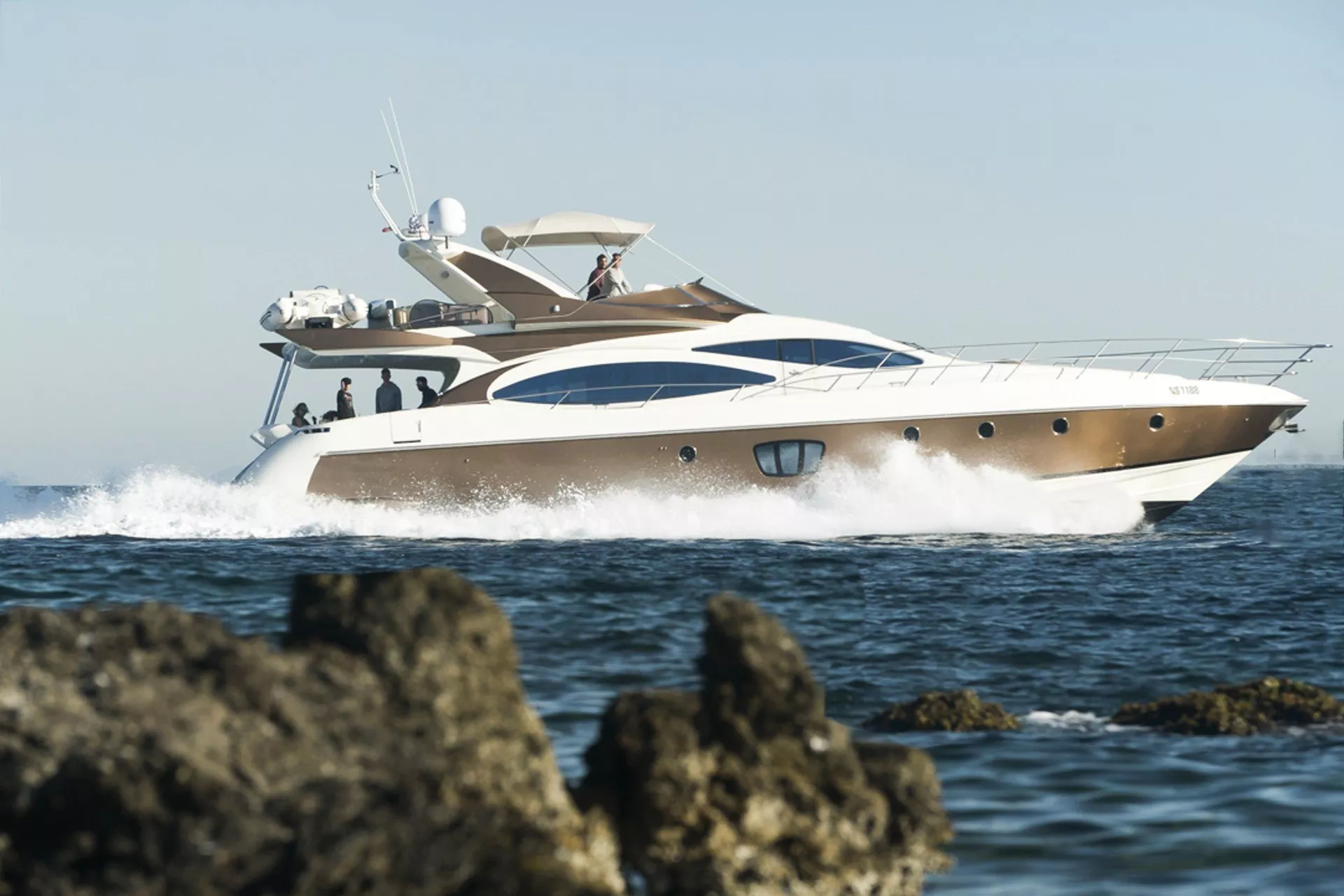 https://dev-api.arconyachts.com/storage/media/20300/conversions/823_9552012341-optimize.webp