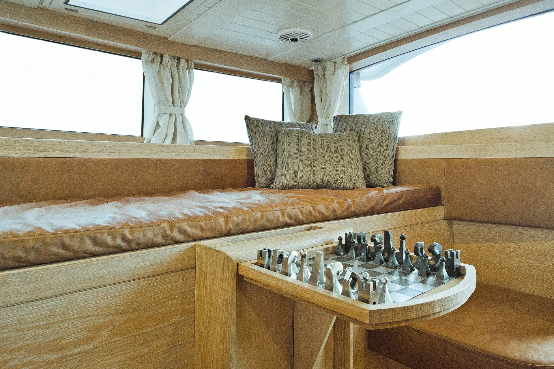 https://dev-api.arconyachts.com/storage/media/20385/conversions/820_6948082029-optimize.webp