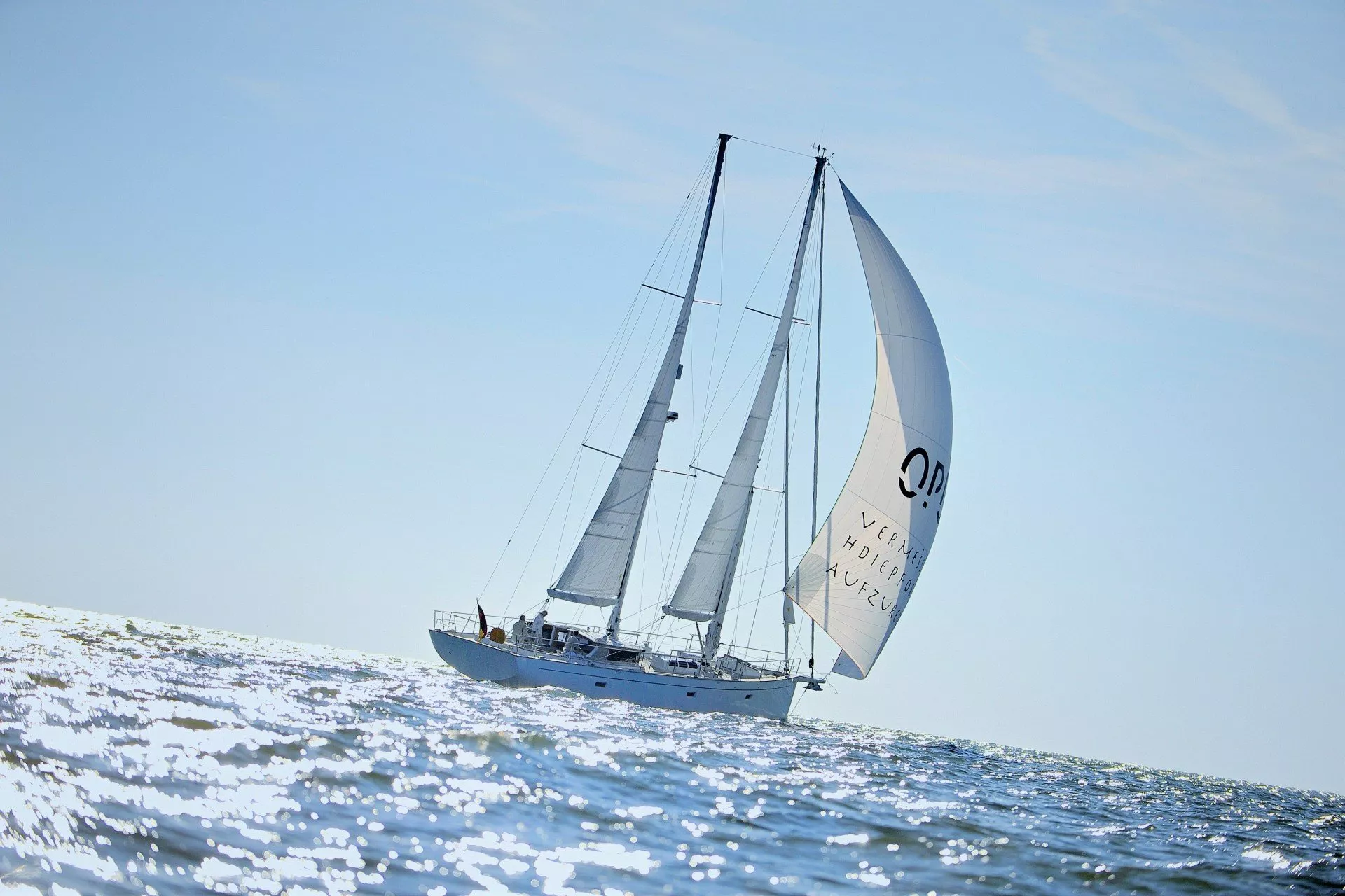 https://dev-api.arconyachts.com/storage/media/20387/conversions/820_5057948280-optimize.webp