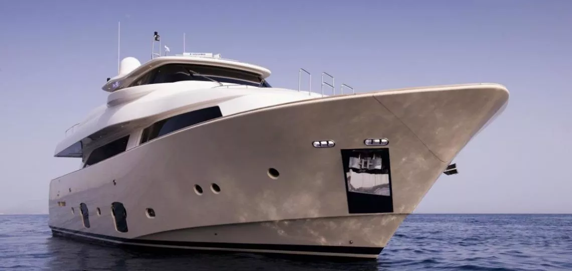 https://dev-api.arconyachts.com/storage/media/20425/conversions/818_7534870983-optimize.webp