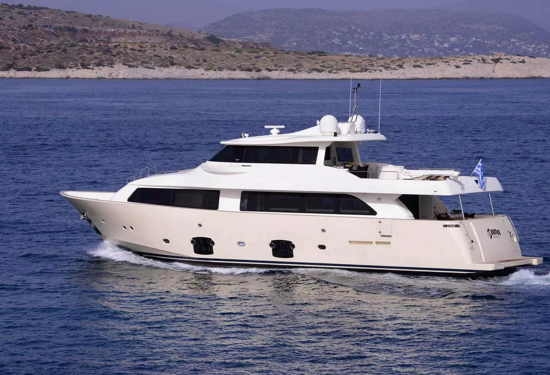 https://dev-api.arconyachts.com/storage/media/20426/conversions/818_5398989986-optimize.webp