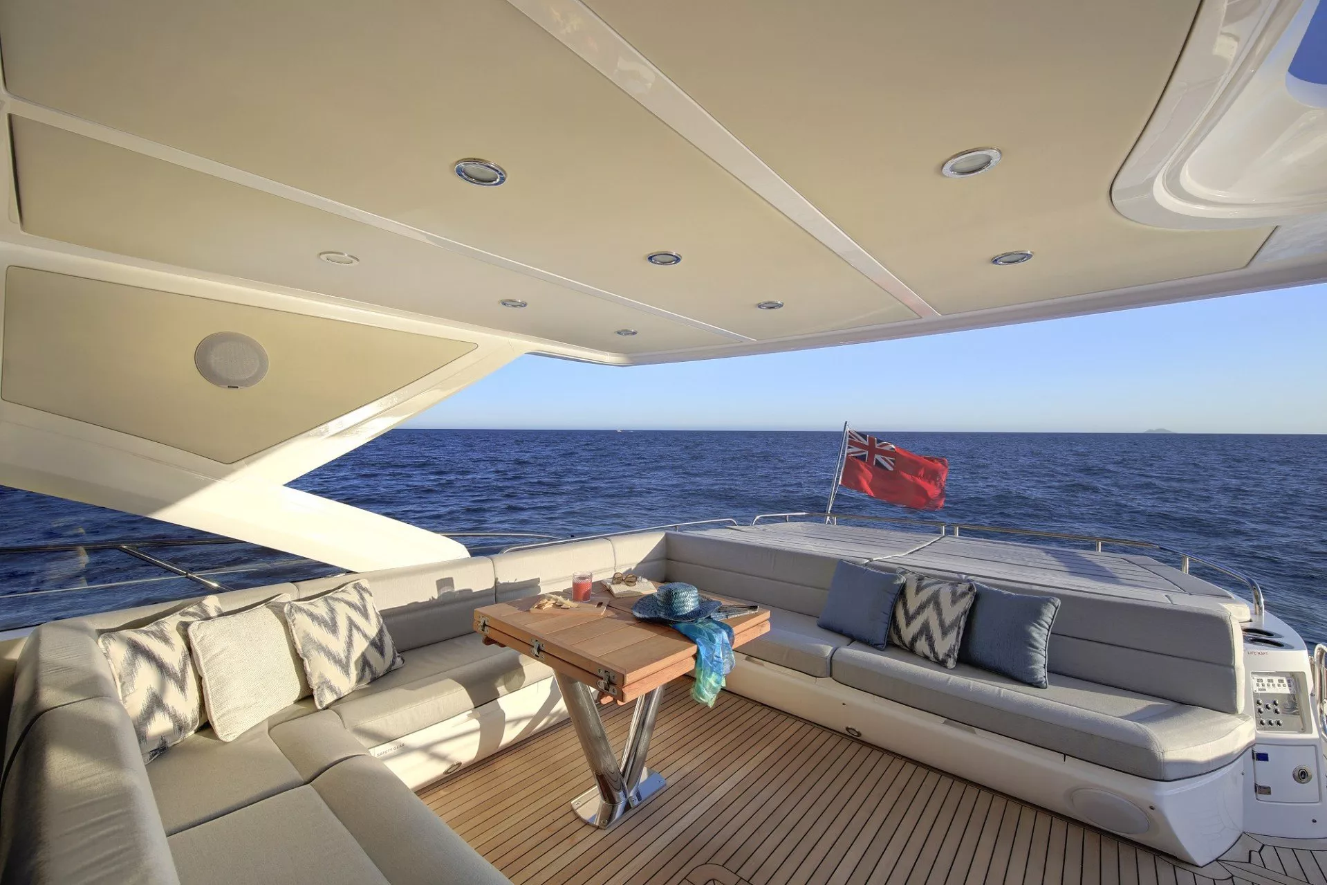 https://dev-api.arconyachts.com/storage/media/20516/conversions/815_5637398586-optimize.webp