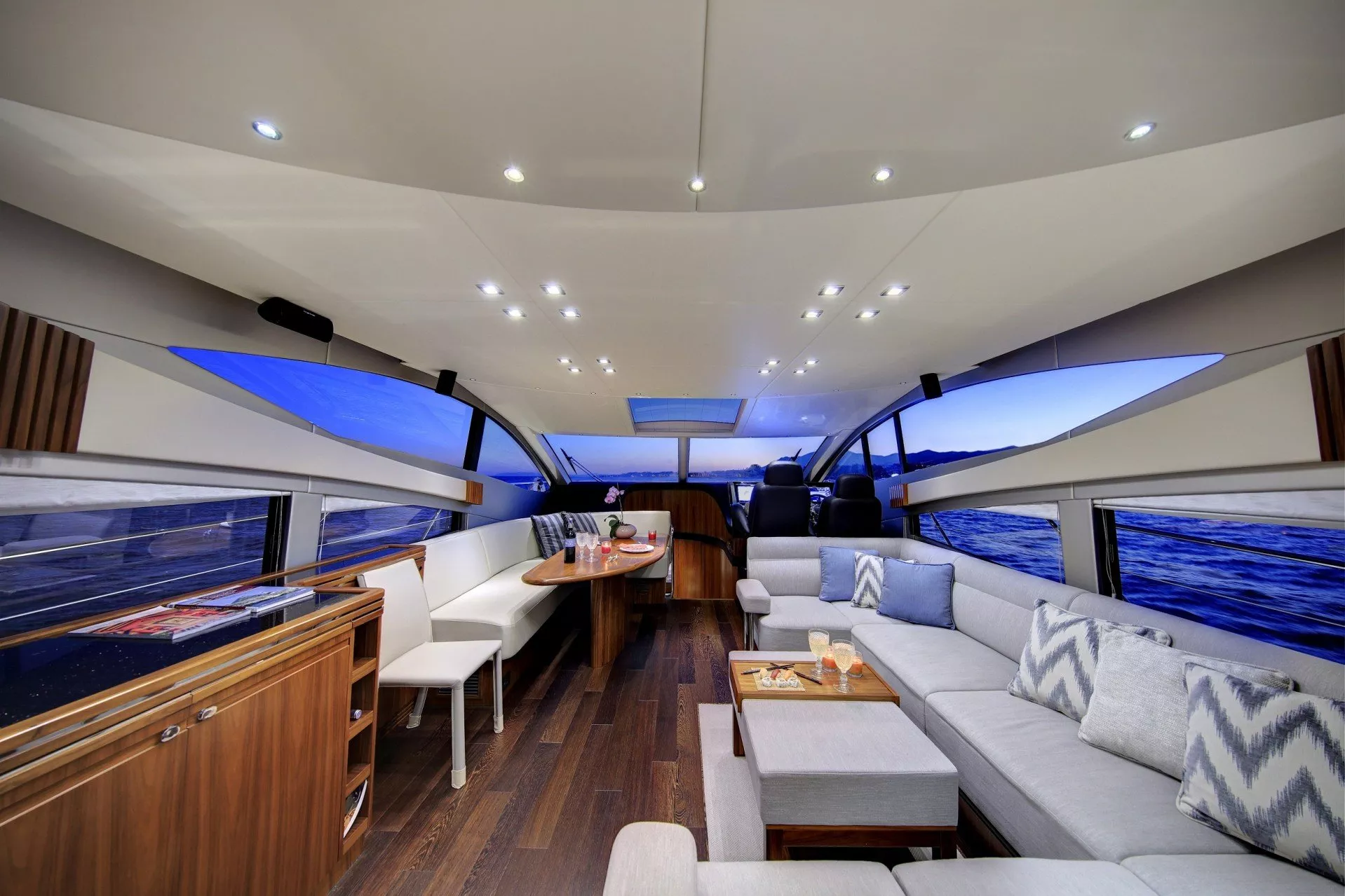 https://dev-api.arconyachts.com/storage/media/20526/conversions/815_7065806095-optimize.webp