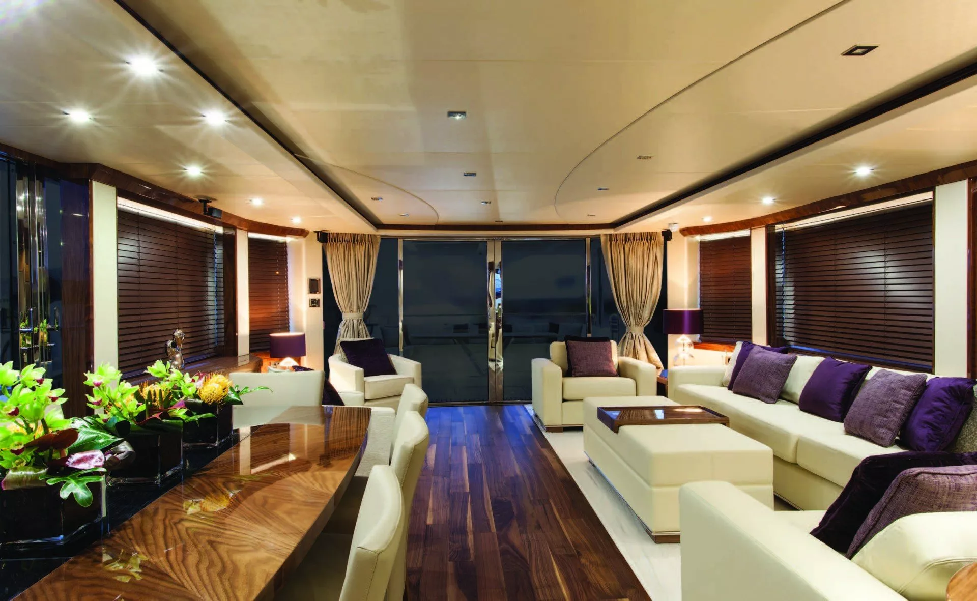 https://dev-api.arconyachts.com/storage/media/20589/conversions/811_6111089822-optimize.webp