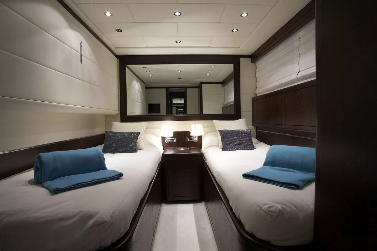https://dev-api.arconyachts.com/storage/media/20643/conversions/809_4759248349-optimize.webp