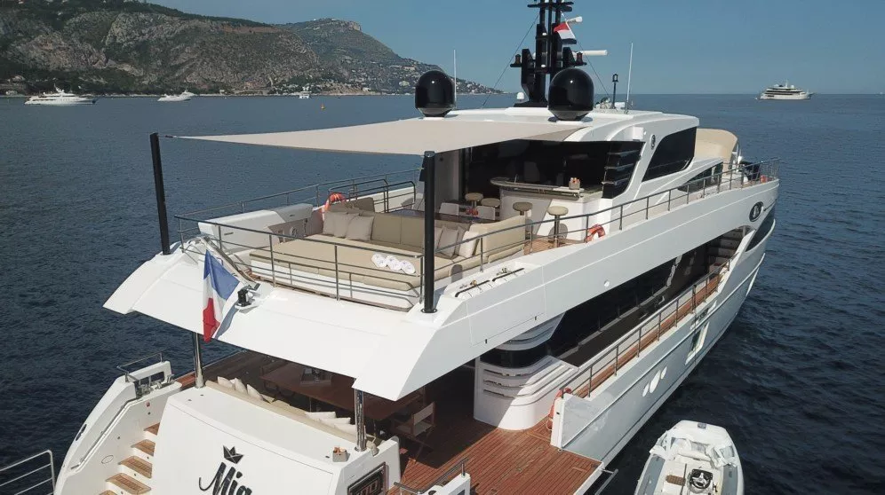 https://dev-api.arconyachts.com/storage/media/20678/conversions/807_9620043975-optimize.webp