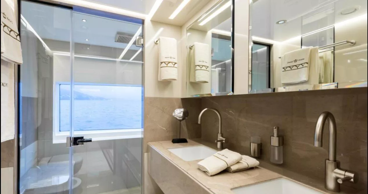 https://dev-api.arconyachts.com/storage/media/20689/conversions/807_9028294778-optimize.webp