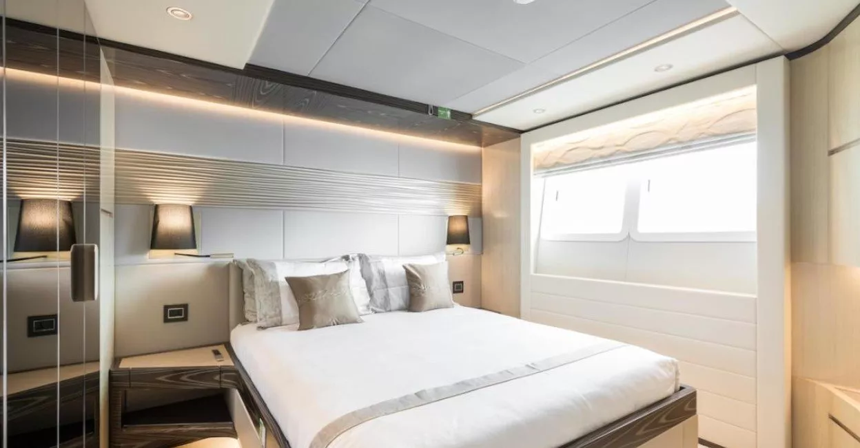 https://dev-api.arconyachts.com/storage/media/20690/conversions/807_6188044739-optimize.webp