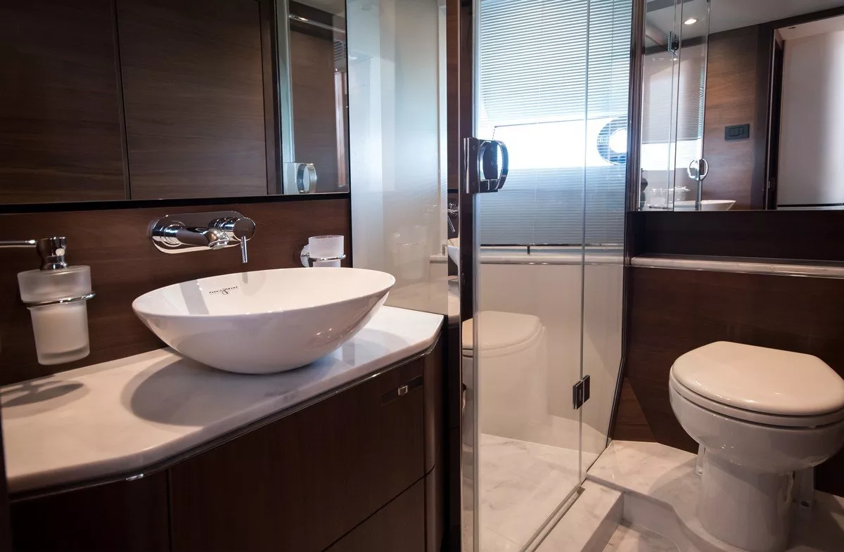 https://dev-api.arconyachts.com/storage/media/20702/conversions/806_3489192601-optimize.webp