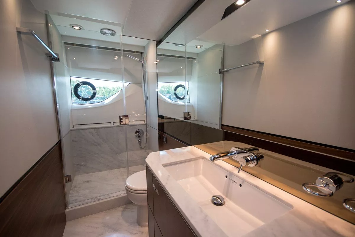 https://dev-api.arconyachts.com/storage/media/20705/conversions/806_7816919339-optimize.webp