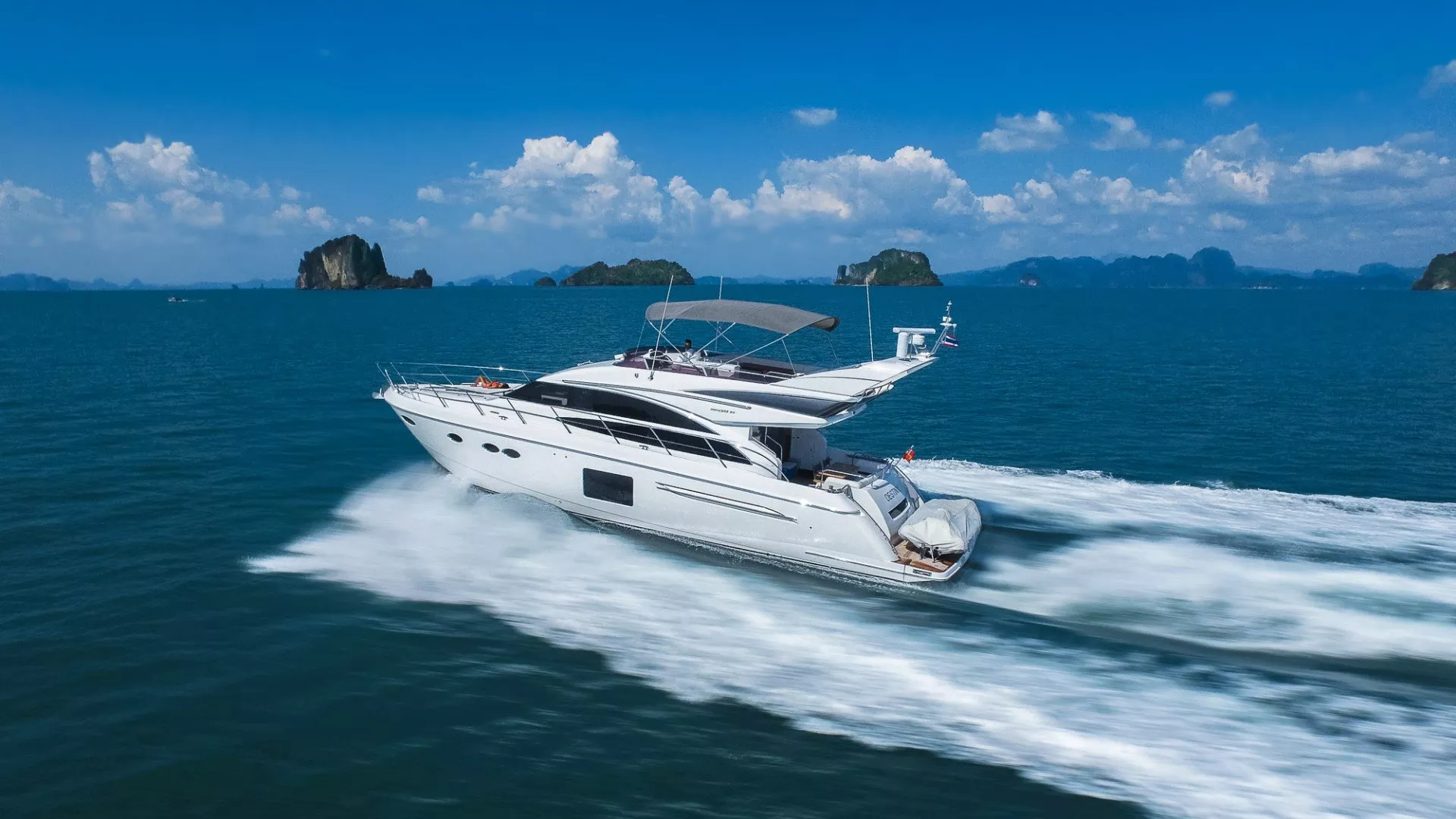 https://dev-api.arconyachts.com/storage/media/20728/conversions/805_8029299263-optimize.webp
