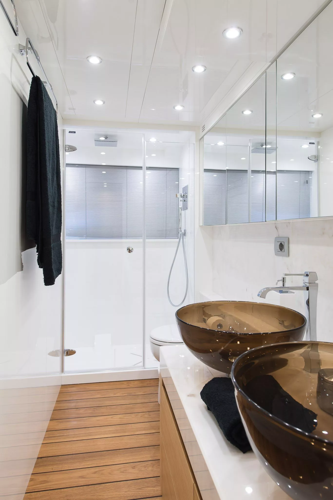 https://dev-api.arconyachts.com/storage/media/20752/conversions/803_3798913588-optimize.webp