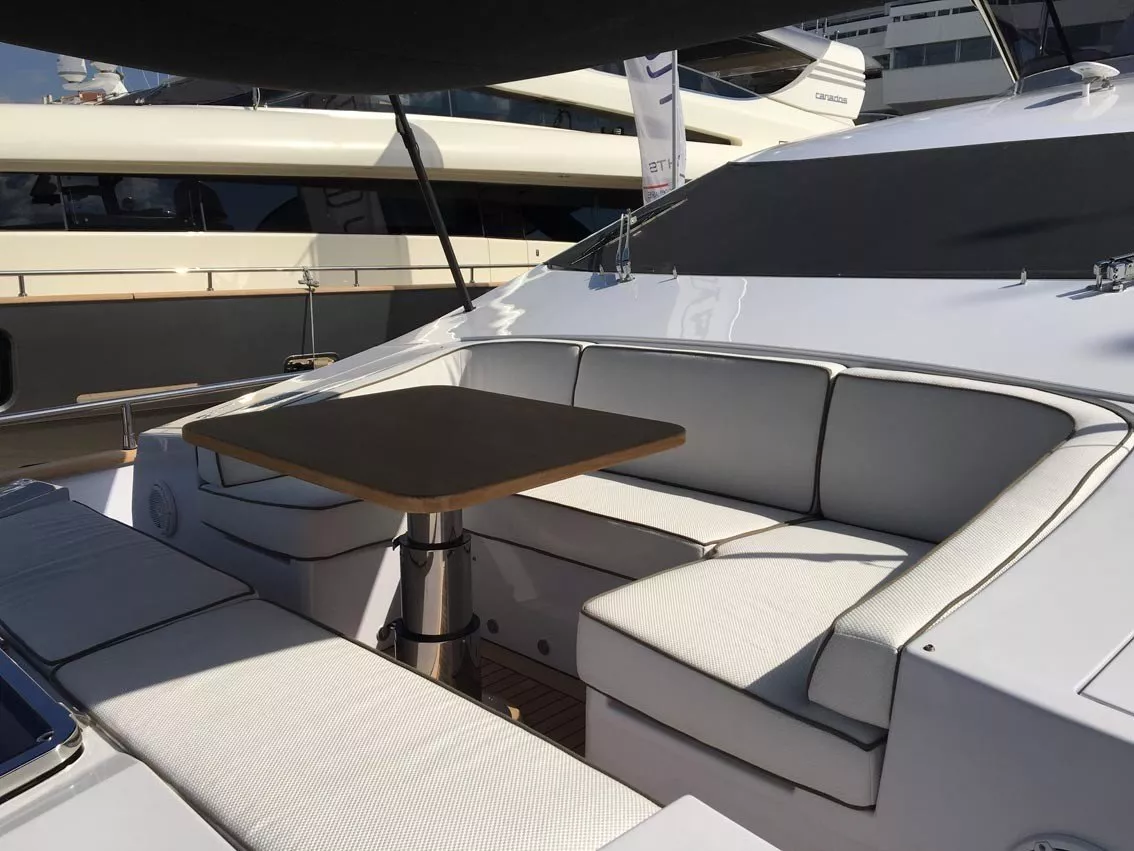 https://dev-api.arconyachts.com/storage/media/20769/conversions/802_4322690732-optimize.webp
