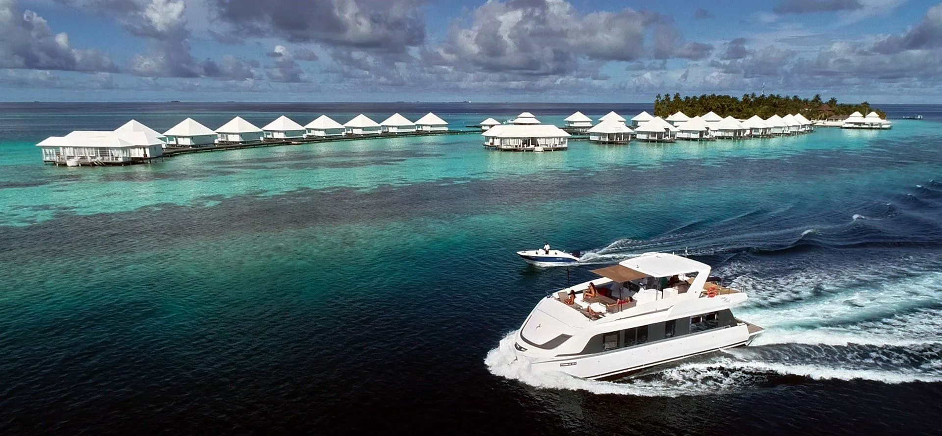 https://dev-api.arconyachts.com/storage/media/20780/conversions/801_4688895280-optimize.webp