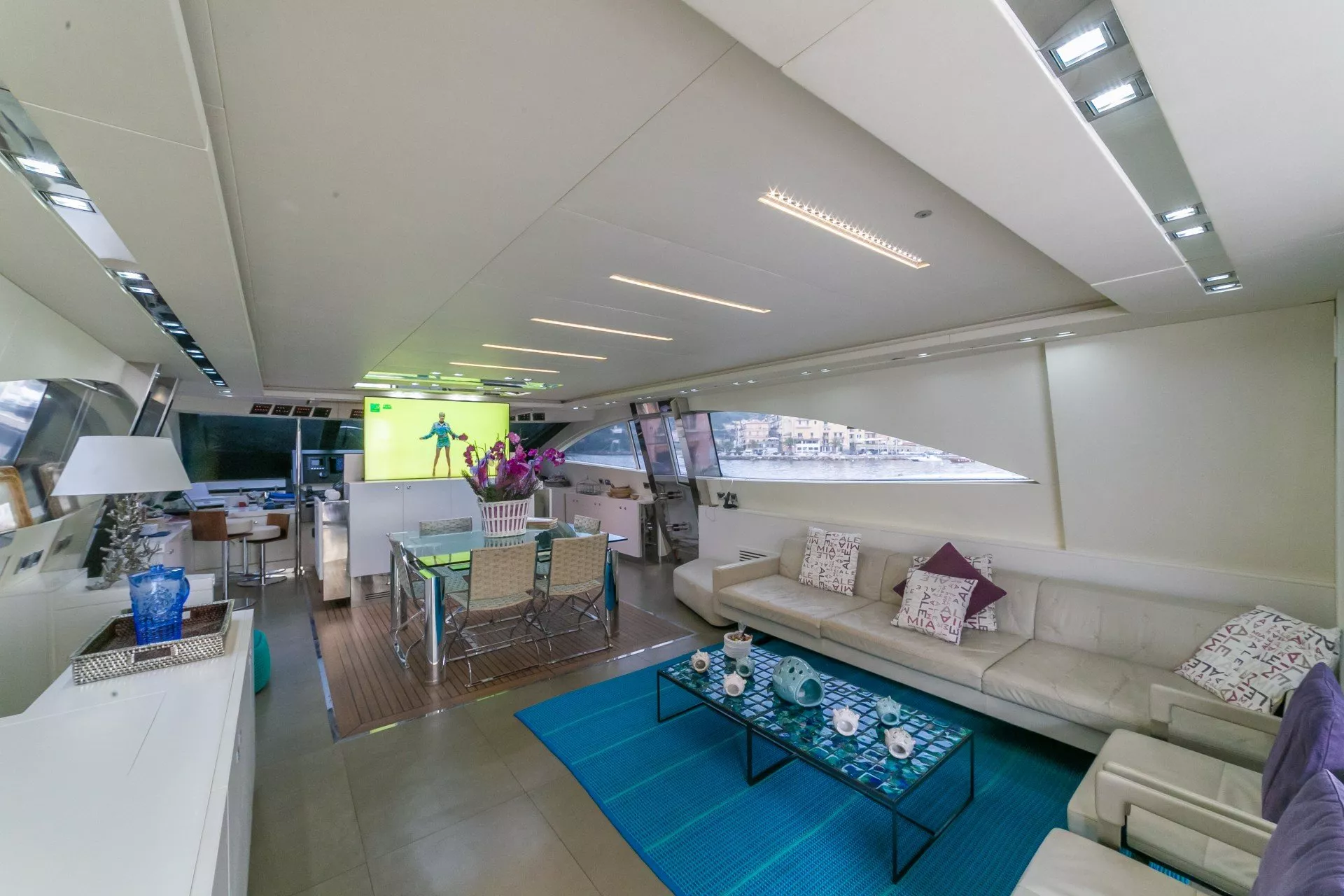 https://dev-api.arconyachts.com/storage/media/20805/conversions/80_4894786784-optimize.webp