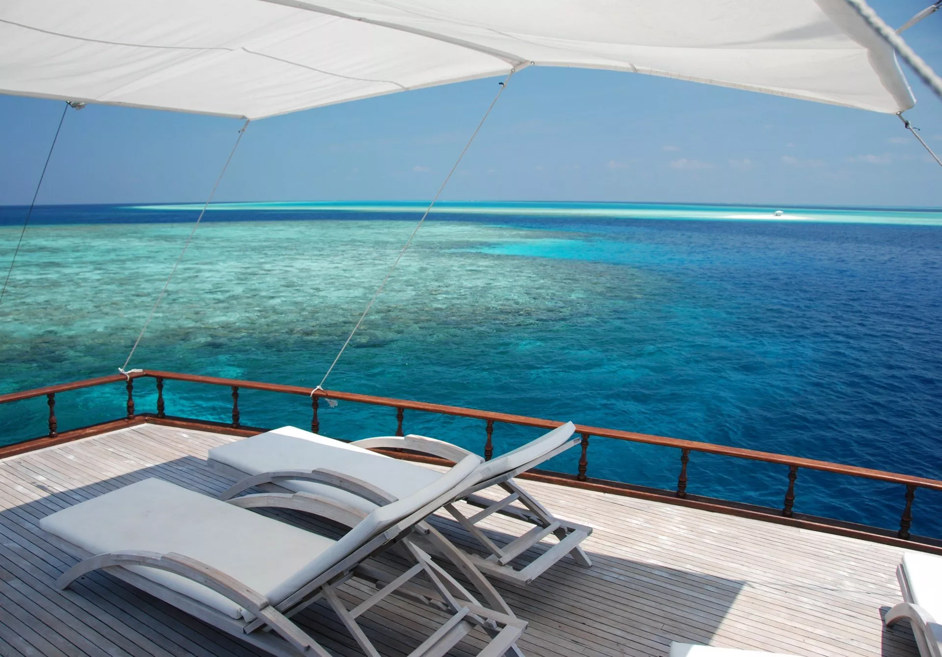 https://dev-api.arconyachts.com/storage/media/20832/conversions/799_2748030529-optimize.webp
