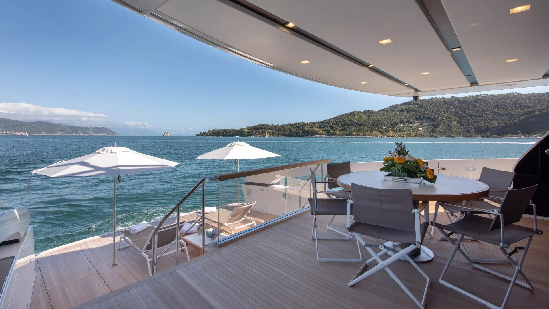 https://dev-api.arconyachts.com/storage/media/20894/conversions/795_2824518030-optimize.webp
