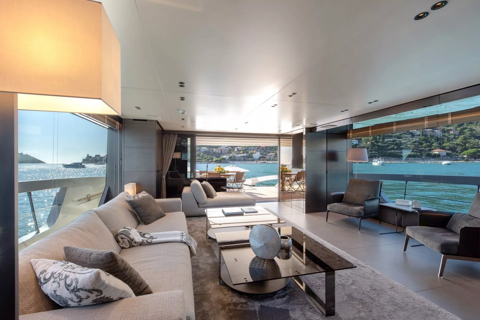 https://dev-api.arconyachts.com/storage/media/20909/conversions/795_3674308204-optimize.webp