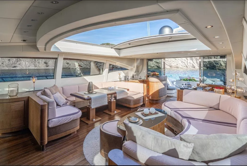 https://dev-api.arconyachts.com/storage/media/20934/conversions/794_1887312172-optimize.webp
