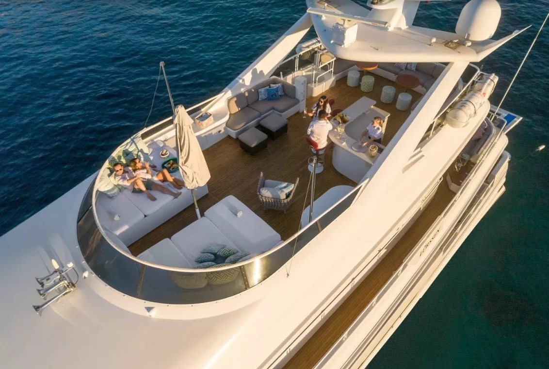 https://dev-api.arconyachts.com/storage/media/20989/conversions/791_8094478030-optimize.webp