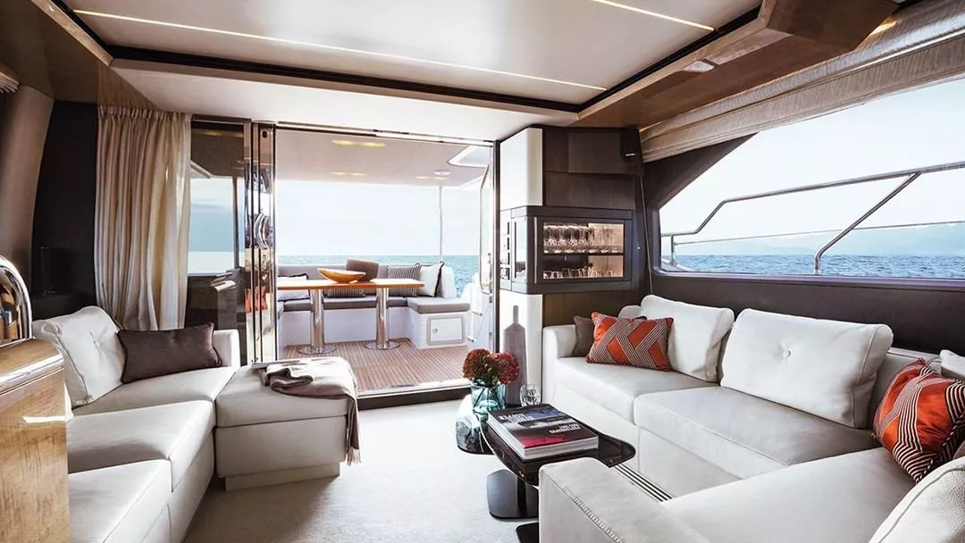 https://dev-api.arconyachts.com/storage/media/21011/conversions/790_3454181134-optimize.webp