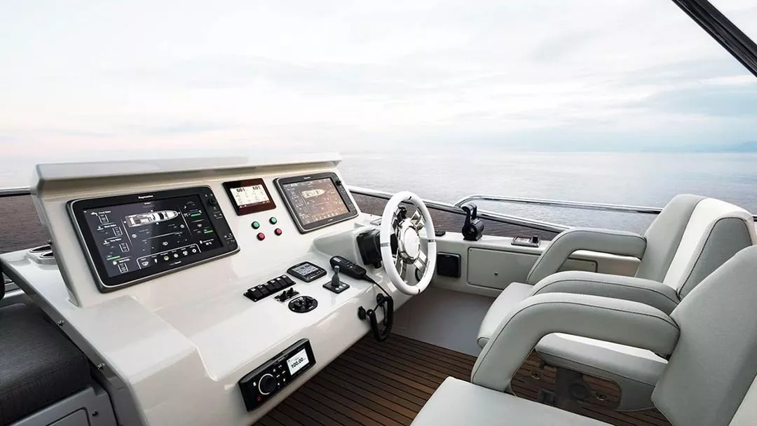 https://dev-api.arconyachts.com/storage/media/21014/conversions/790_5200058825-optimize.webp