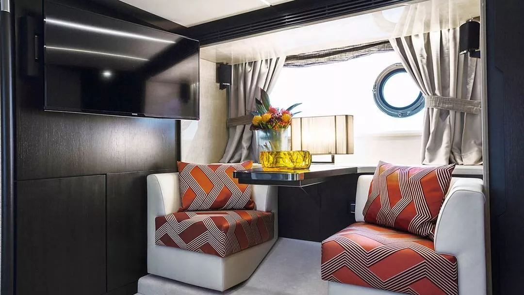 https://dev-api.arconyachts.com/storage/media/21024/conversions/790_8139424304-optimize.webp